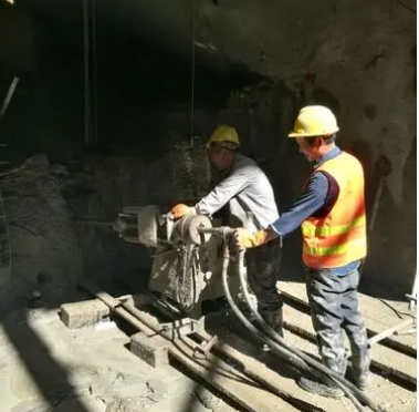 尖扎水下抗分散灌浆料特点 水下不分散注浆料介绍